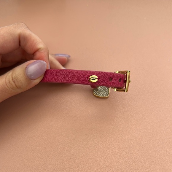 Juicy Couture Pink Bracelet with Gold Heart Charm - Picture 3 of 4